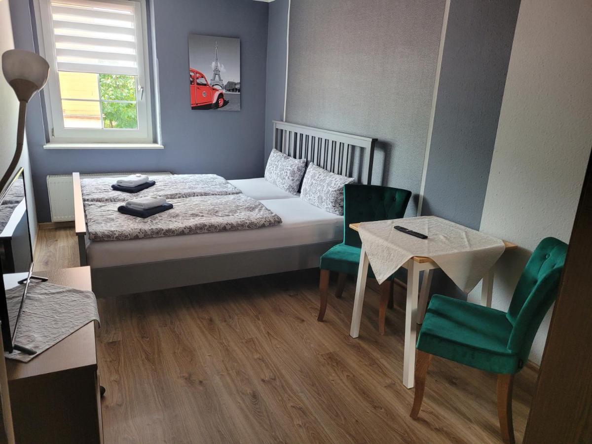 Hotel Und Pension Al Dente Nunchritz エクステリア 写真